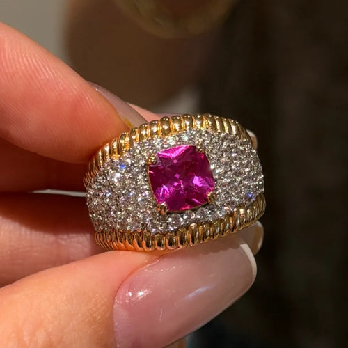 Starry Petals Ring · Lab-Grown Pink Sapphire