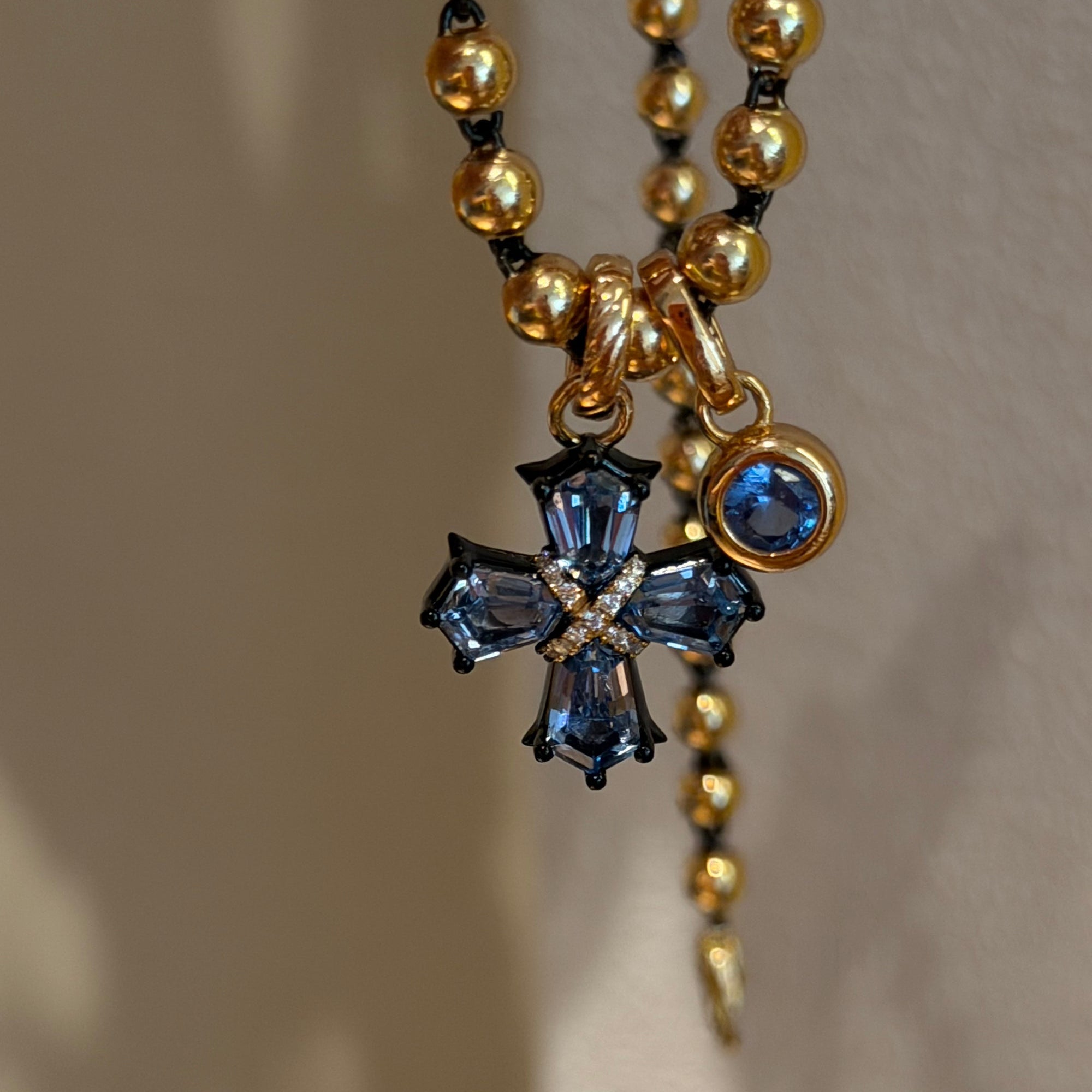 Cross-Cut lab-created sapphire Diamond Pendant · 925 Silver